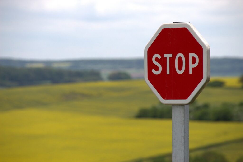 Yard Signs: How to Design, Customize, and Maximize Their Impact
